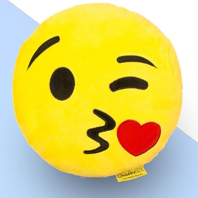 Csókos Emoji Párna
