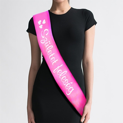 Született feleség szalag